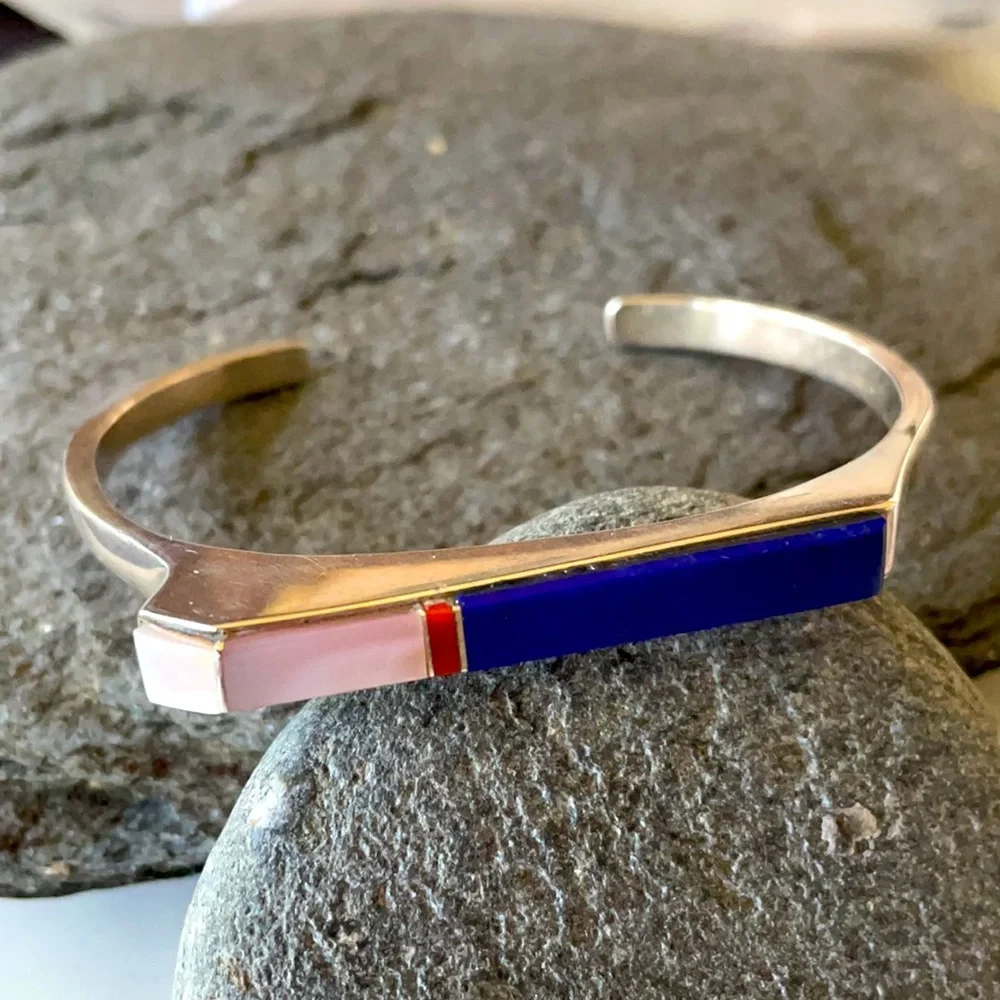 Vintage Navajo Native American Lapis and Mother of Pearl Bracelet - Picture 4 of 15